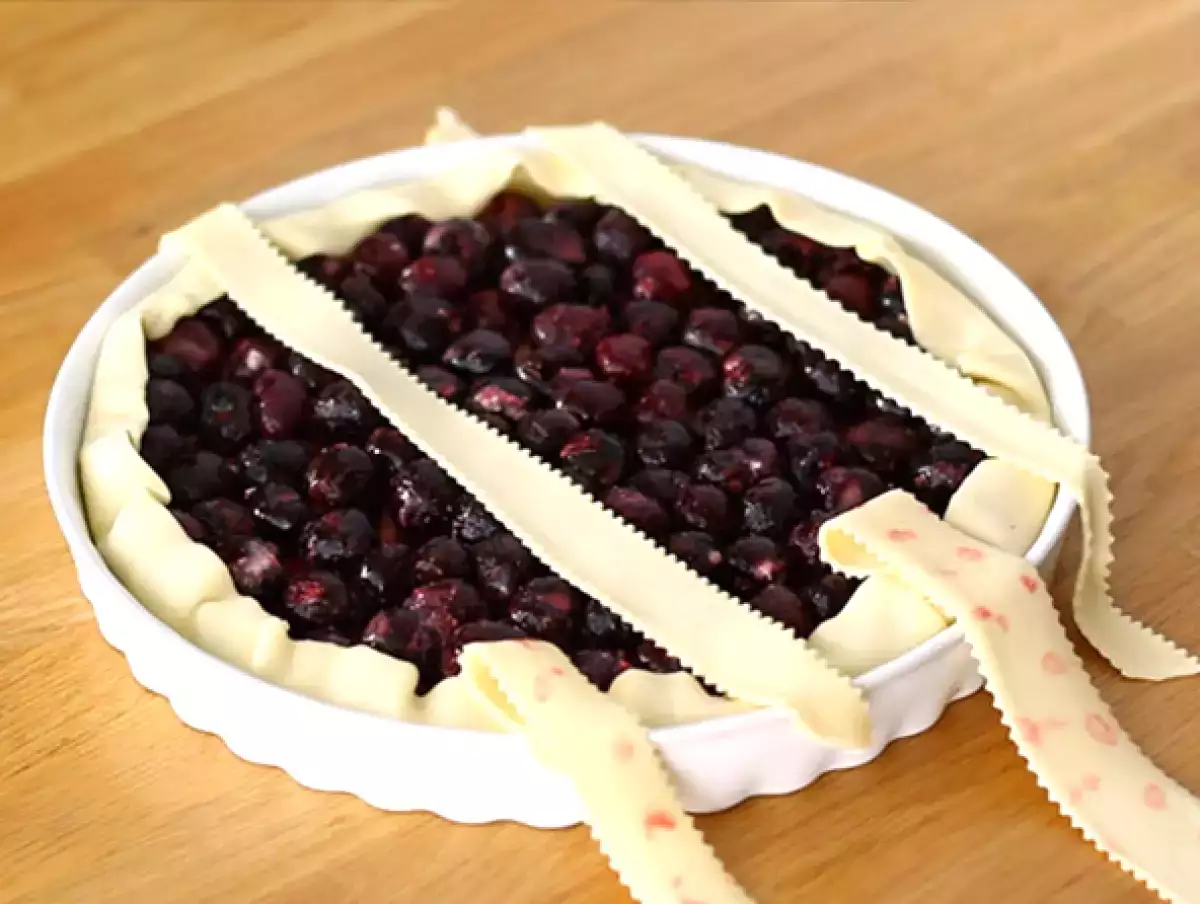 1. Shakki - Leikkaus, joka antaa täytteen näkyä.