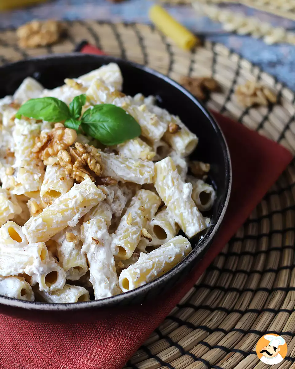 8. Tortiglioni ricottan ja saksanpähkinöiden kanssa