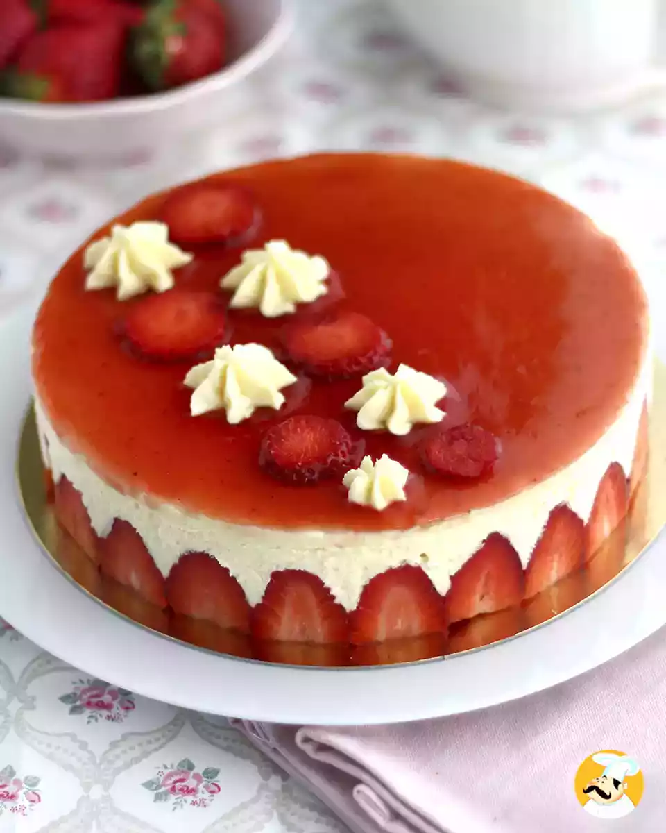 Fraisier, täydellinen mansikkatorttu kevääseen.