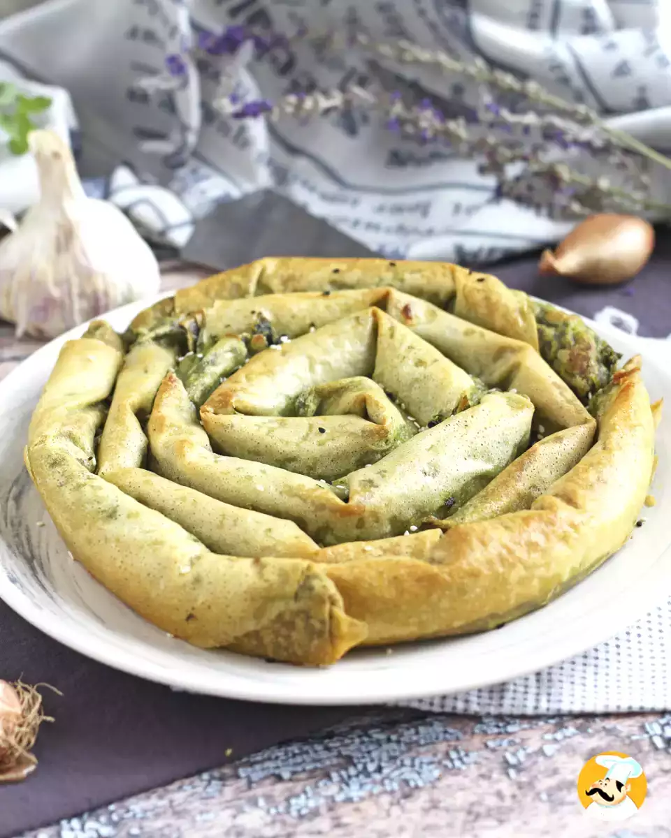 Borek, turkkilainen pinaatti- ja juustopiirakka