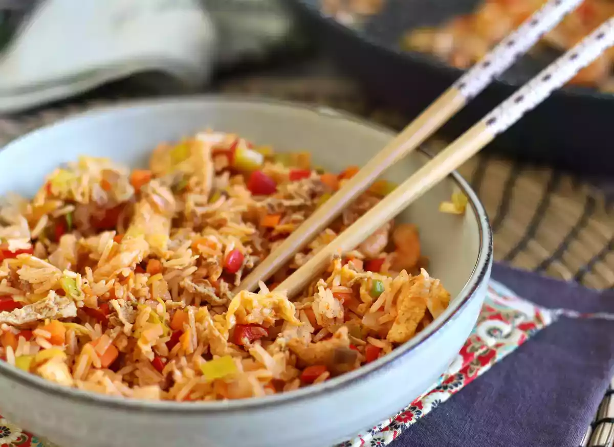 5. Nasi goreng: Indonesian anti-gastap-riisin sekoitusruokaa.