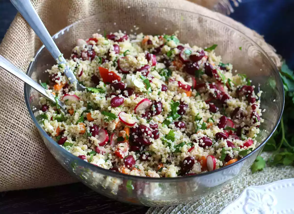 7. Raikas ja värikäs couscous-salaatti