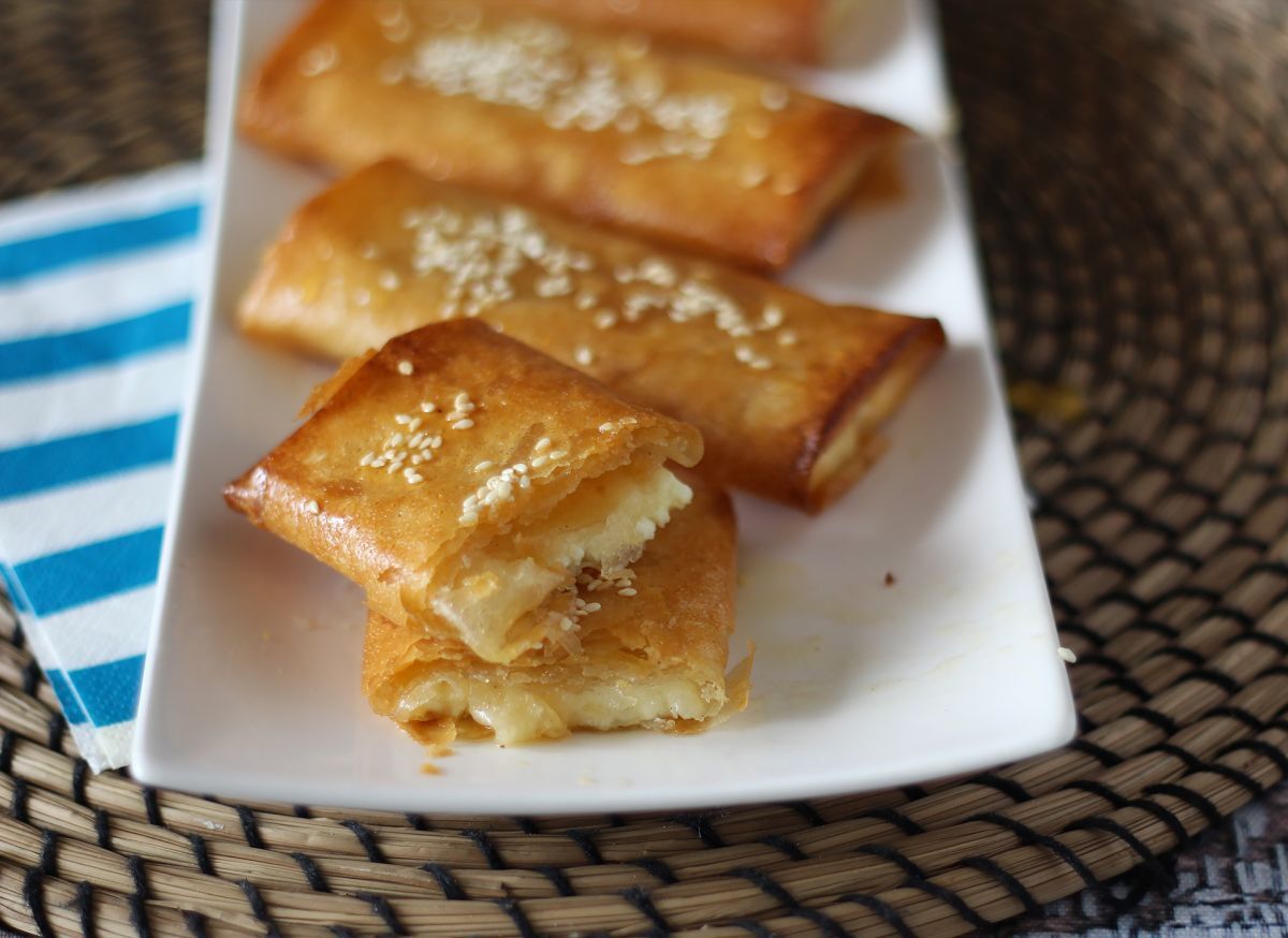 8. Paistettu feta saganaki: kreikkalainen kosketus, joka tekee omanlaisensa