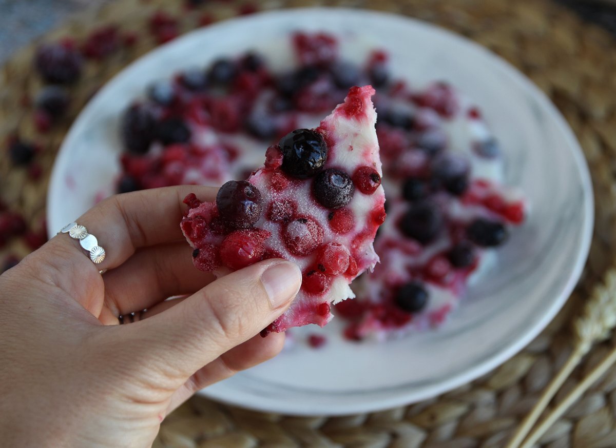 4. Frozen Yoghurt: terveelliset ja jätteenvastaiset jäätelöpatukat.