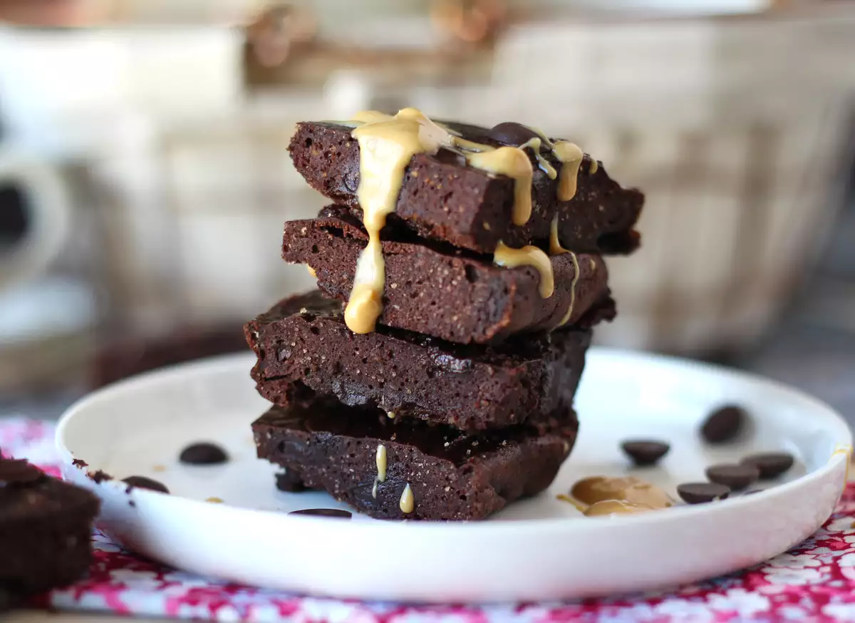 6. Gluteeniton proteiinibrownie