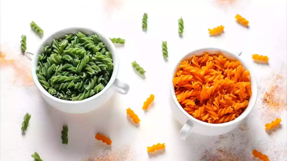 Ota selvää, miksi kaikki puhuvat palkokasvipastasta: onko se todella terveellisempää kuin perinteinen pasta?
