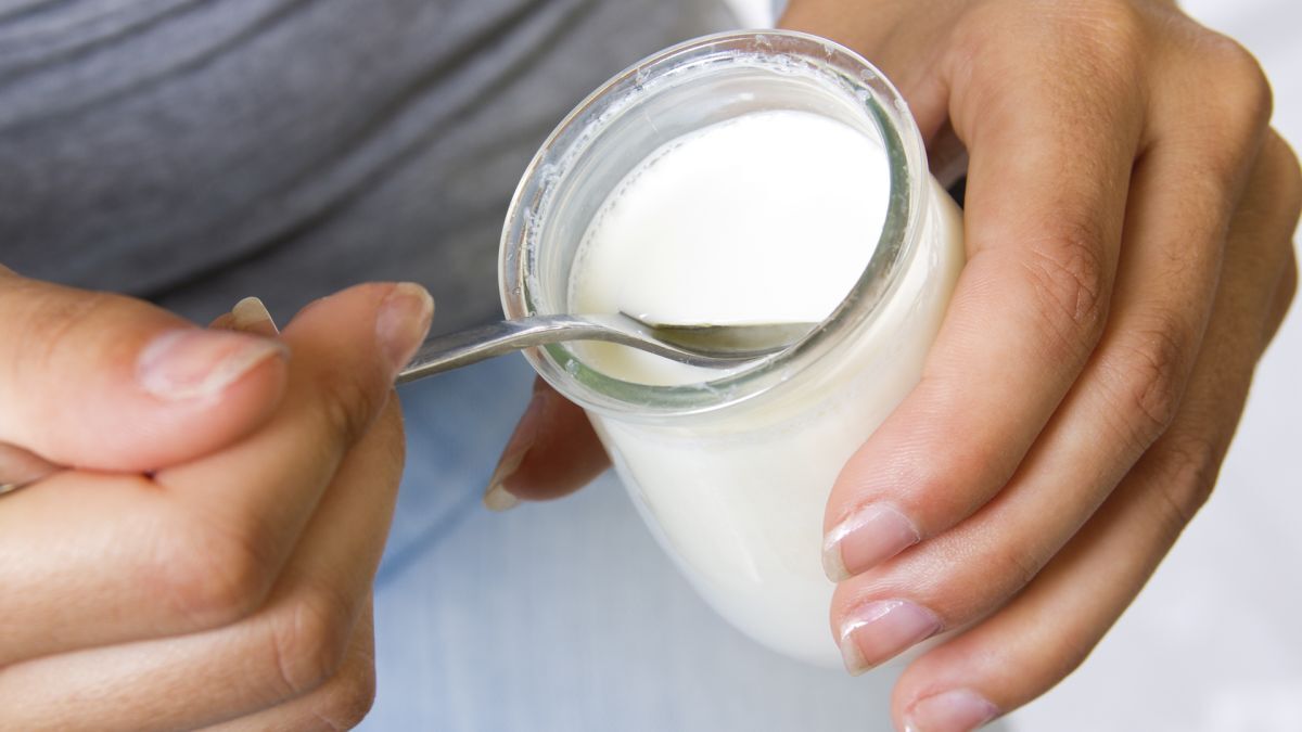 Se pieni lätäkkö jogurtissasi on nestemäistä kultaa, ja me selitämme miksi.