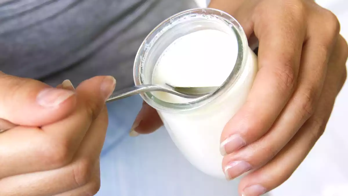 Se pieni lätäkkö jogurtissasi on nestemäistä kultaa, ja me selitämme miksi.