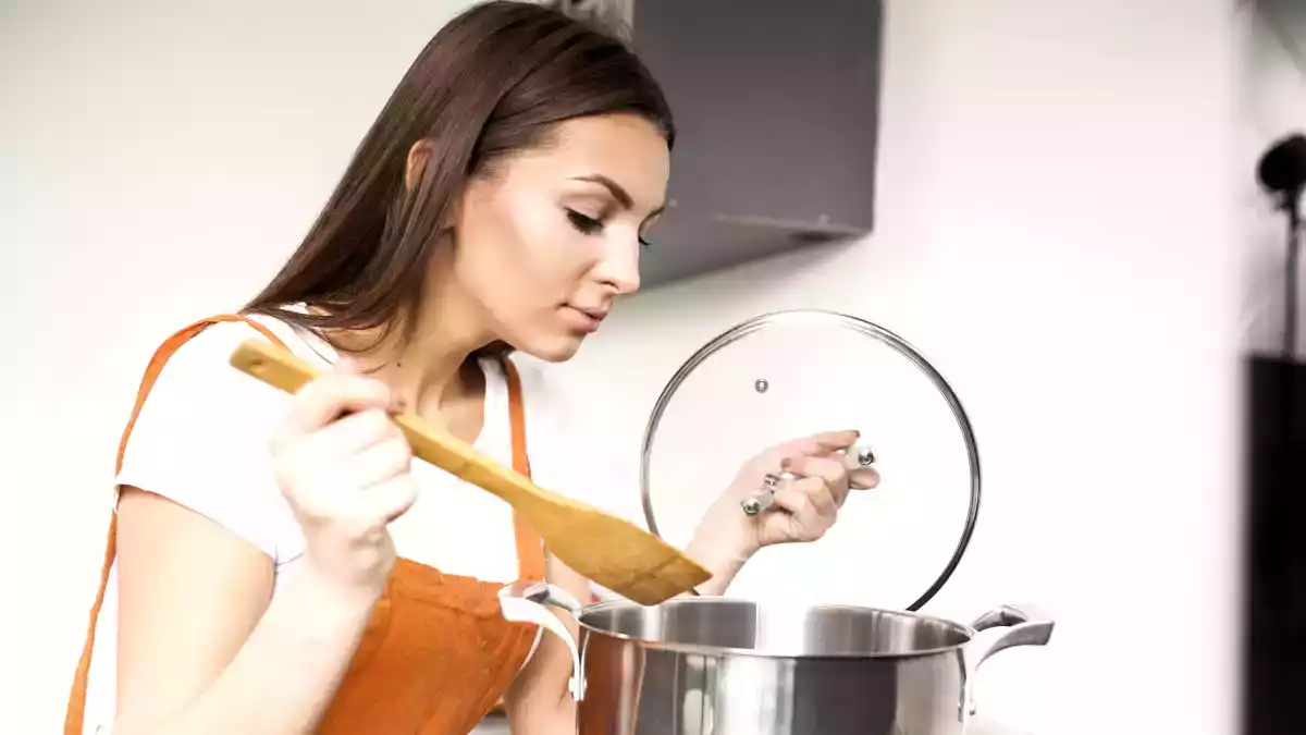 Pitäisikö vesi keittää? Milloin keitetään ja milloin ei keitetä vettä keittiössä.