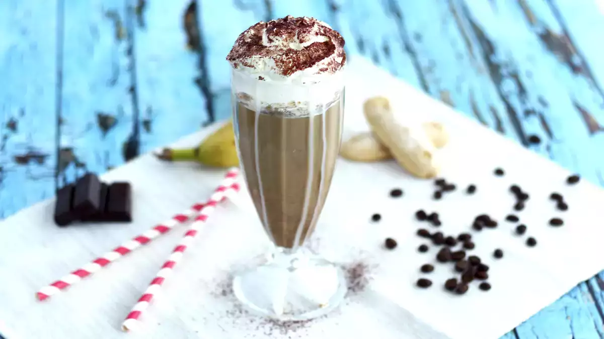 8 virkistävää smoothieta, jotka pelastavat jokaisen kesäisen iltapäivän