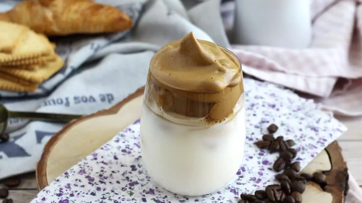 Kylmän keittämisen kahvireseptit kesäksi: frappuccinosta affogatoon, helppoja ja omaperäisiä ideoita