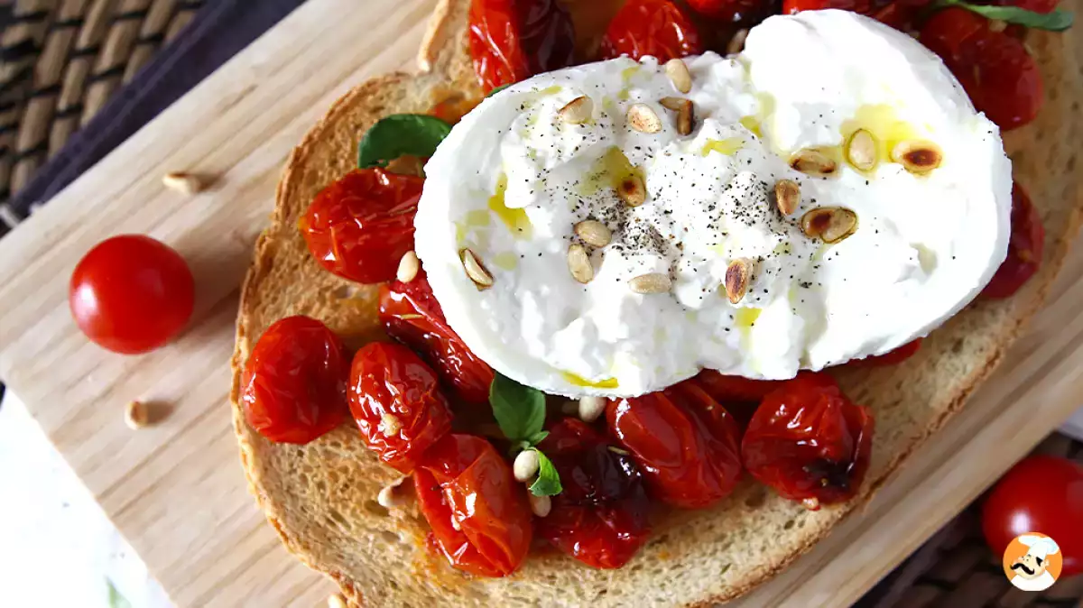 Burrata: 8 resepti-ideaa, jotka tuovat esiin tämän erittäin kermaisen juuston parhaat puolet.