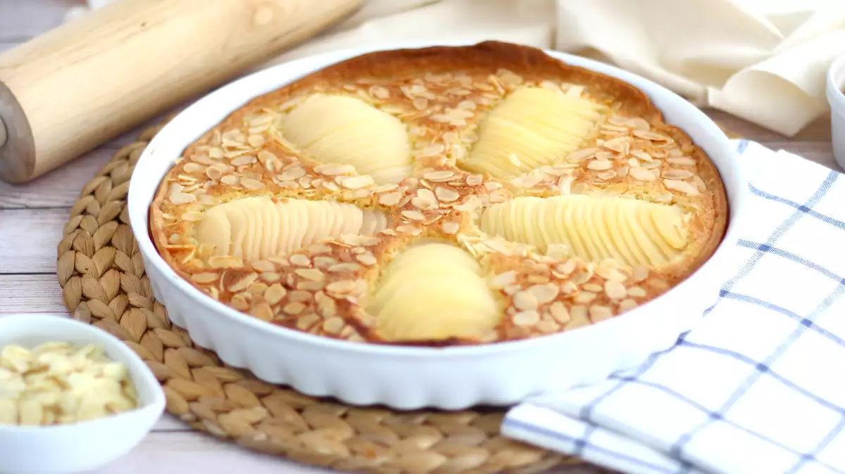 9 päärynänmakuista reseptiä syksyn nautittavaksi kompotista sienikakkuun.