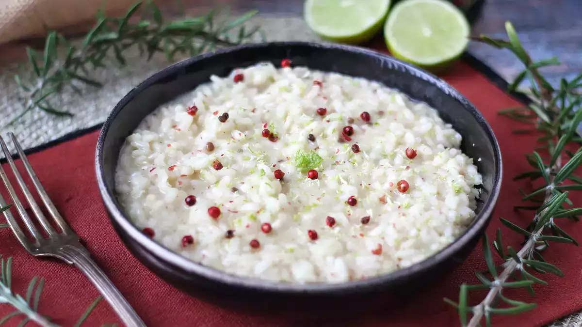 Ystävänpäivä pöydässä: 11 hienostunutta ensimmäistä kurssia romanttiseen illalliseen ilman virheitä