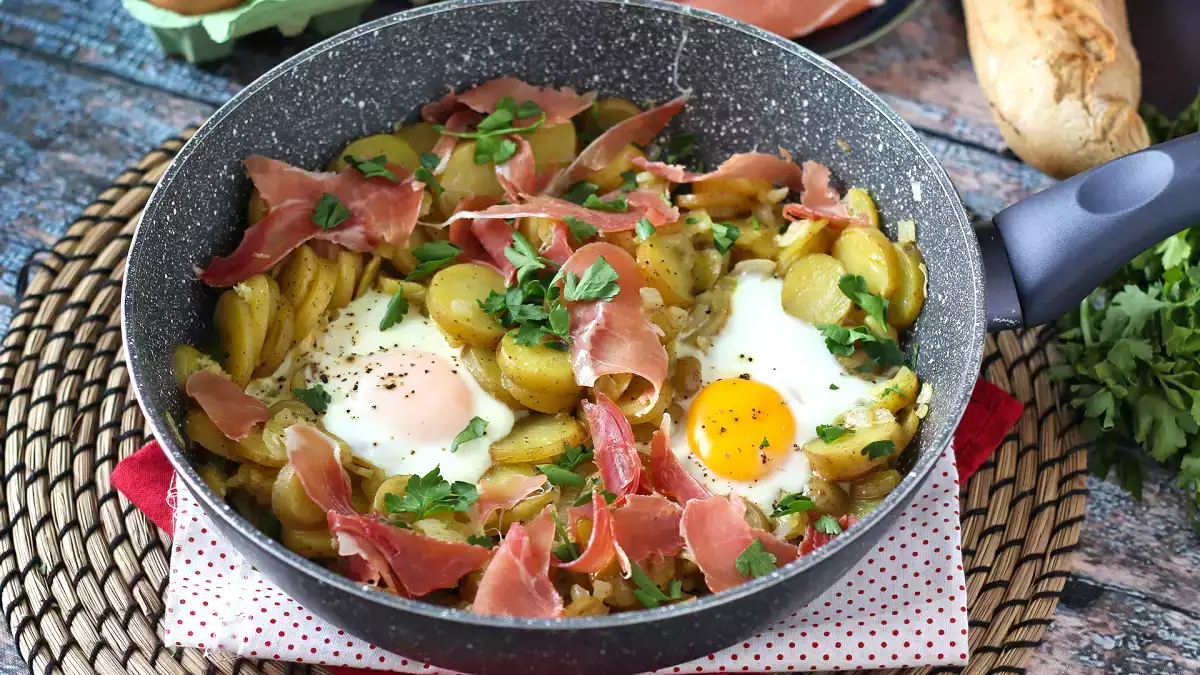 Hyvästi uuni: 14 uskomatonta paistinpannun reseptiä, jotka todistavat, että voit kokata hyvin paljon vähemmällä vaivalla