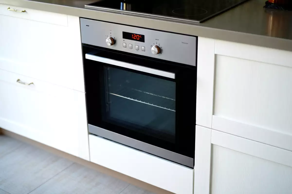 Miksi valita tuulettimella toimiva uuni? Todelliset edut jokapäiväisessä käytössä