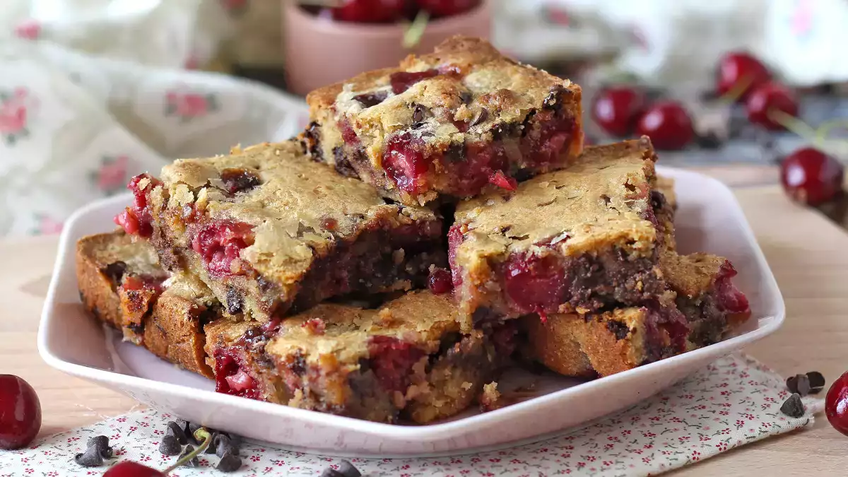 10 täydellistä kevätkakkua, jotka tekevät jokaisesta iltapäivästä makeamman.