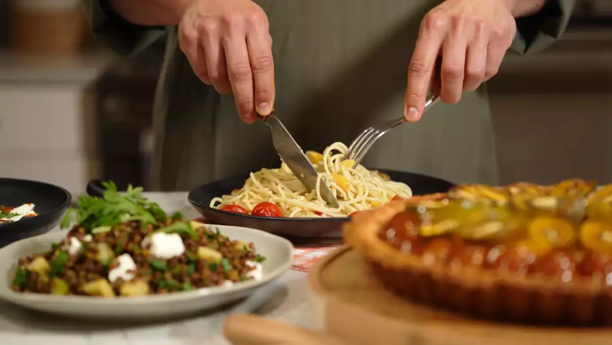 Päivän menu, 22. toukokuuta: herkullinen linssisalaatti, spagetti ja kiivitorttu