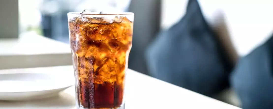 Tutkijoiden havainto sokeripitoisista virvoitusjuomista muuttaa kaiken, mitä luulimme tietävämme mikrobistosta.