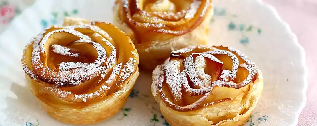 Omena- ja lehtitaikinaruusut: ystävänpäivän jälkiruoka, joka näyttää leivonnaiselta.