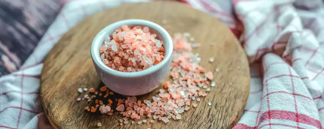 Mausta elämäsi ilman suolaa: älykkäitä, maukkaita vaihtoehtoja!