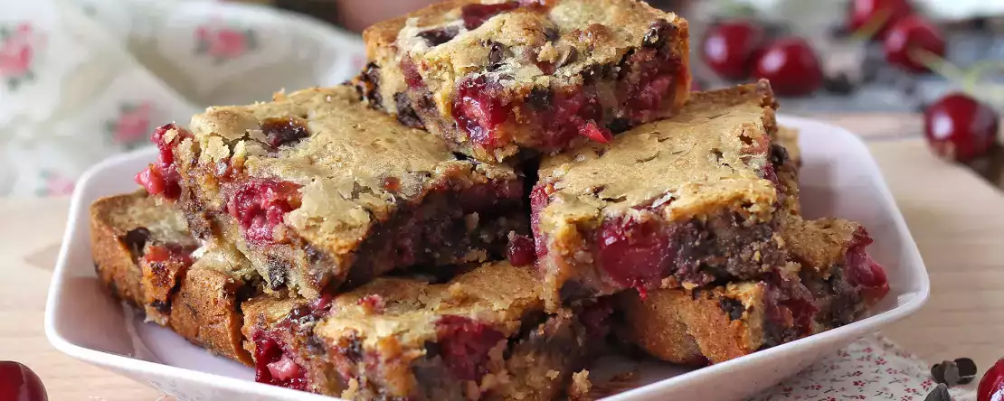 10 täydellistä kevätkakkua, jotka tekevät jokaisesta iltapäivästä makeamman.