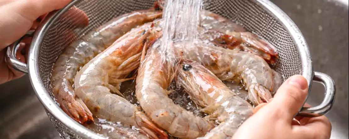 Pesetkö katkaravut ennen kypsennystä? Ymmärrä, miksi tämä yleinen ele voi olla suurin virheesi.