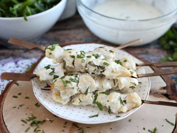 Jogurtti päättyy? 5 nerokasta ideaa, jotta sitä ei menisi koskaan hukkaan!