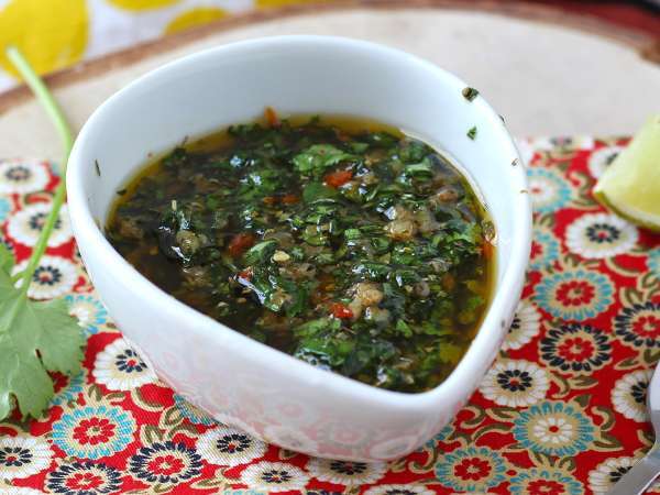 Älä tee näitä 9 (hyvin) yleistä virhettä chimichurri-kastiketta tehdessäsi.