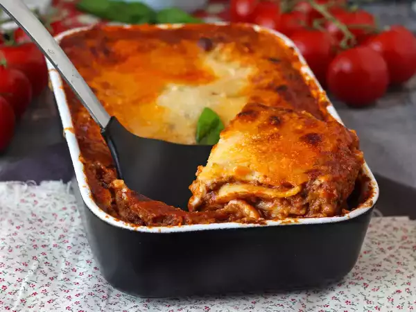 Klassisesta bolognesesta epätavalliseen kesäkurpitsaan: 7 versiota lasagnesta, jotka yllättävät sinut
