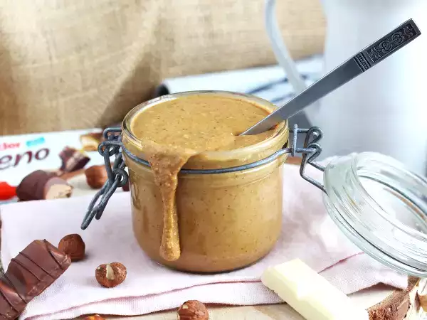 Tämä pikaresepti jäljittelee Kinder Buenon sulavan kerman (ja se on koukuttavaa!).