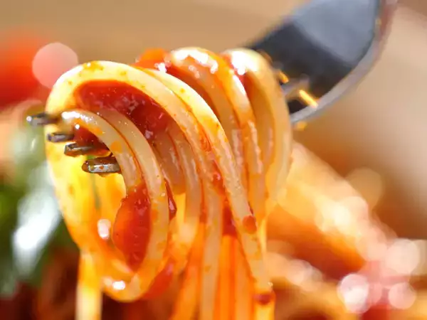 14 spagettireseptiä, jotka muuttavat arkisen ruokalajin uskomattomaksi.