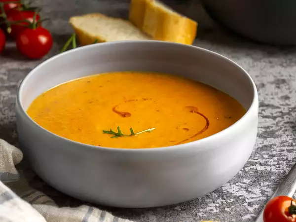 9 kermaista keittoa, jotka sulatetaan täydellisesti (ilman juoksettumista) kuin tuoreina.