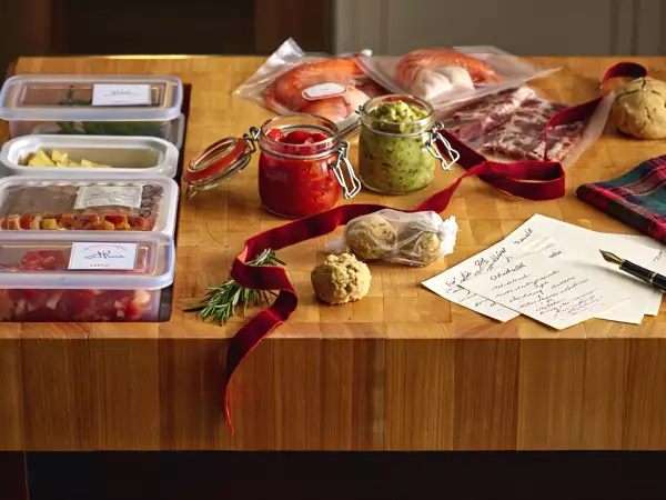 Säästäminen joulua varten alkaa marraskuussa: mitä kannattaa ostaa nyt, jos haluat kuluttaa vähemmän rahaa