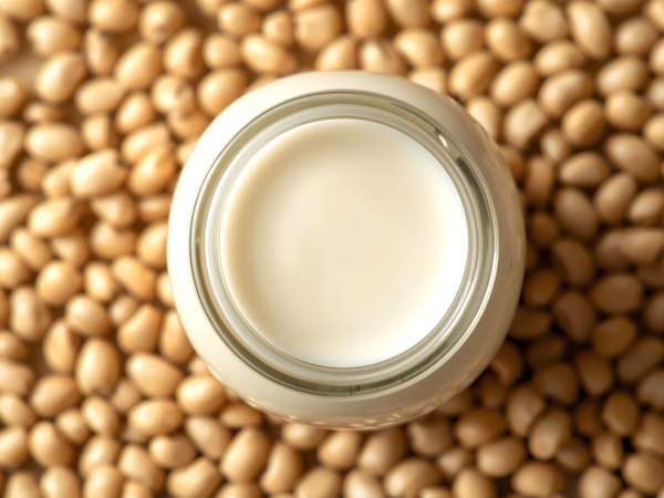 Mikä kasvipohjainen maito on terveellisin? Käydään läpi!