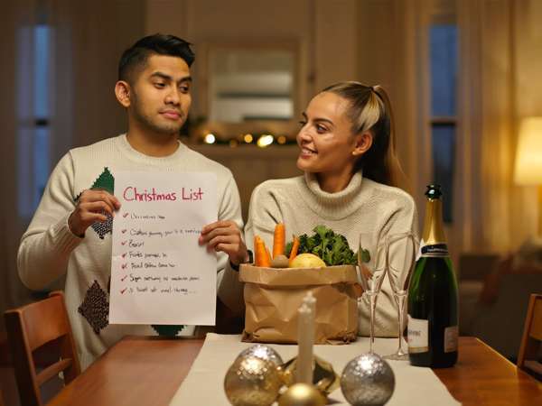 Kaikki, mitä voit ennakoida jouluillallisesta stressin välttämiseksi (ja ajan ja rahan säästämiseksi).