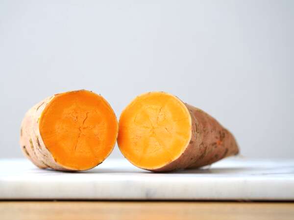 Voinko syödä bataattini, jos se on itänyt?