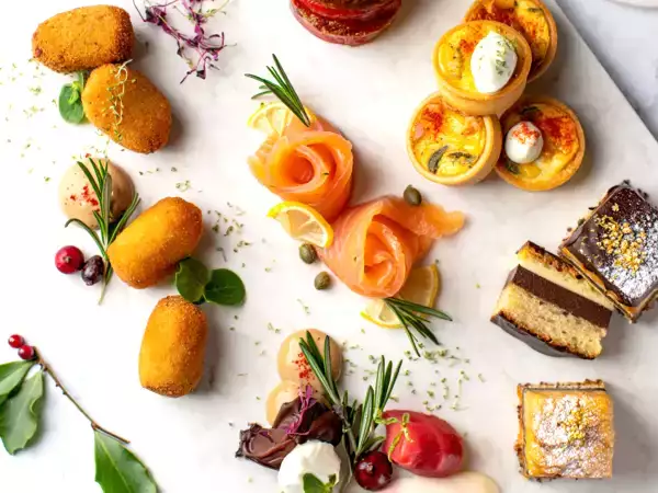 Salaisuus, jolla yllätät kaikki pöydässä istuvat... joululounaan tähteillä!