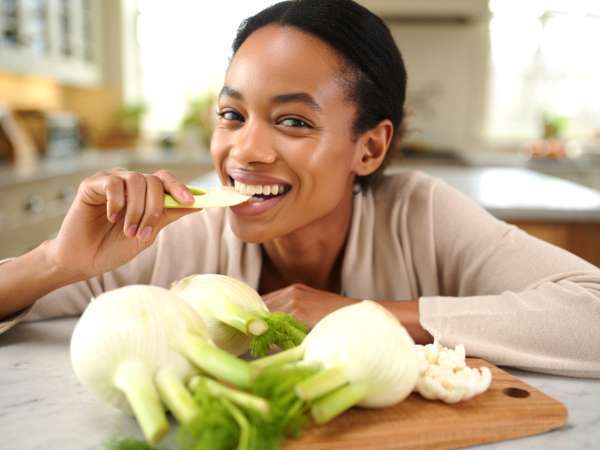 Miksi fenkoli on ihanteellinen loman jälkeen vatsan tyhjentämiseen