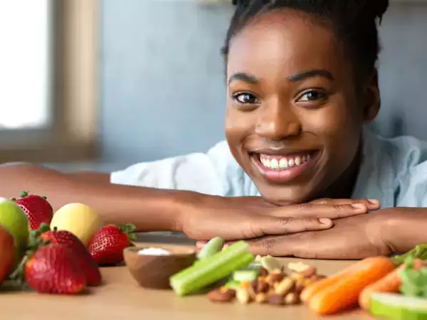 10 elintarvikkeet valkoisemmat hampaat: mitä todella syödä