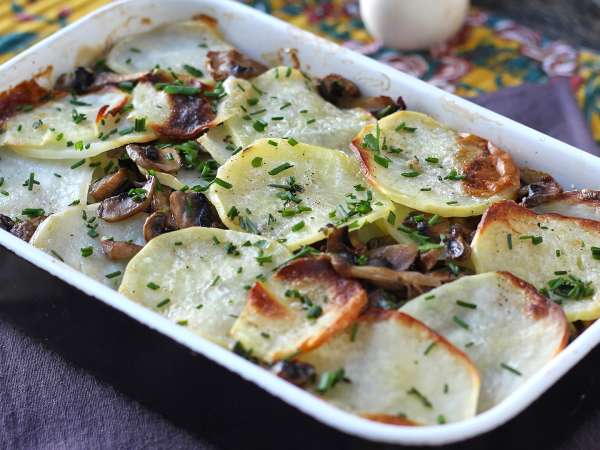 8 perunagratiinia, jotka ratkaisevat kaikki viikon ateriat uunissa, Air Fryerissa ja bataattien kanssa.