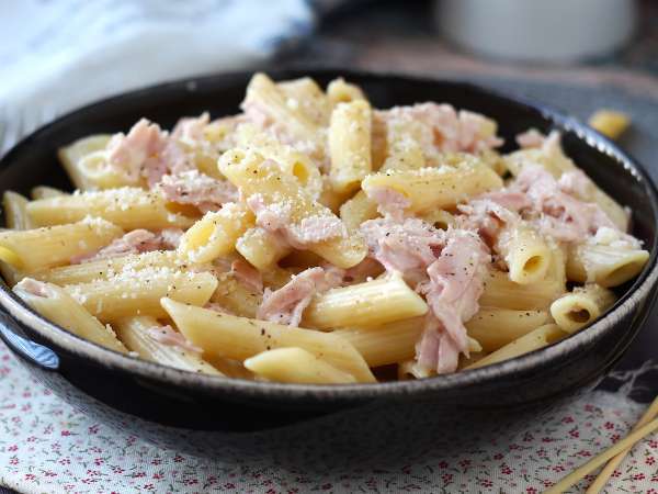 8 hengenpelastavaa reseptiä opiskelijoille: mitä kokata, kun ruokakomero ja jääkaappi ovat lähes tyhjät?