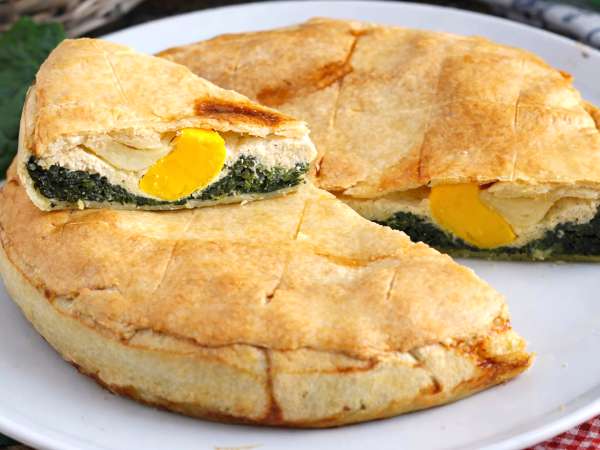 Pääsiäinen Pääsiäiskakku, italialainen suolainen kakku, joka ansaitsee paikkansa pöydässäsi.