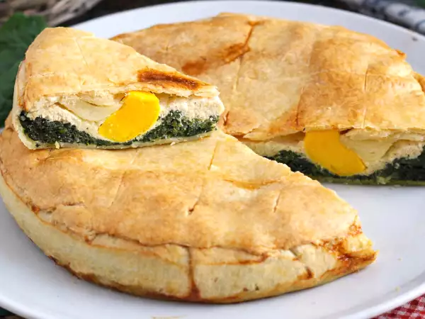 Pääsiäinen Pääsiäiskakku, italialainen suolainen kakku, joka ansaitsee paikkansa pöydässäsi.