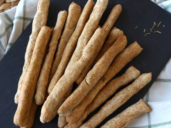 9 maukasta ja rapeaa ideaa jaettavaksi: helpot alkupalat, jotka tekevät jokaisesta illasta pienen tapahtuman.