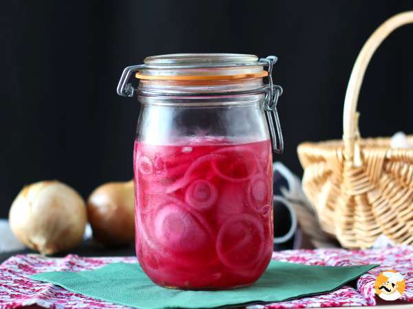 Miten sipulit muutetaan vastustamattomiksi ruokalajeiksi 9 helppoa ja yllättävän edullista reseptiä, jotka tuovat makua ja luovuutta pöytään joka päivä.