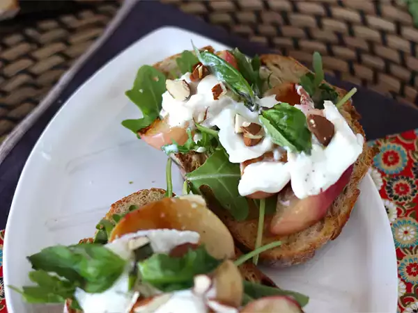 Etsitkö ideoita brunssivoileipiin, bageleihin ja paahtoleipiin? Tässä on 14 reseptiä, jotka inspiroivat sinua!