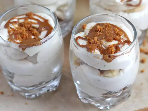 Mascarpone vanhenee jääkaapissa? Tutustu 16 kermaiseen, nopeaan ja vastustamattomaan jälkiruokaan, jotka saavat sinut käyttämään sitä heti.