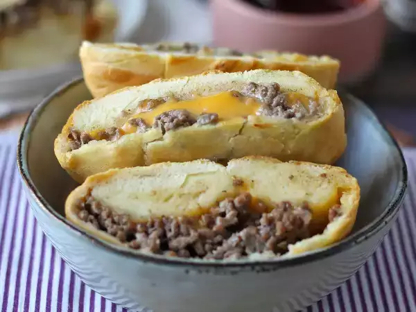 7 pizzataikinasta tehtyä reseptiä (jotka eivät ole pizzaa), jotka ovat järjettömän herkullisia...