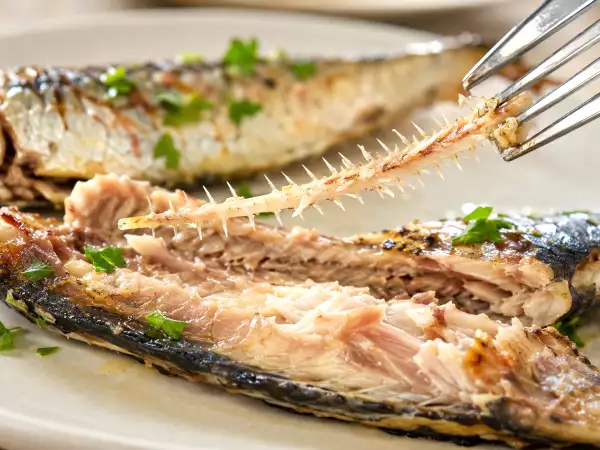 Heität sardiinin ravinteikkain osan pois ajattelematta edes, mitä menetät
